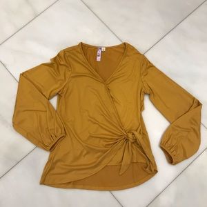 Women’s blouse